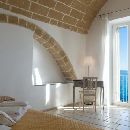 Finestra Sul Mare Couette-café 3*